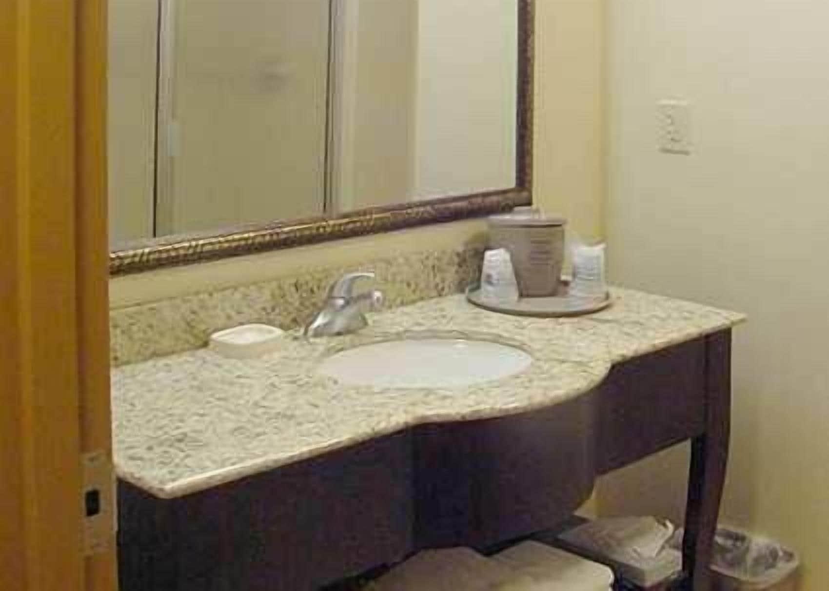 Hampton Inn & Suites Фредериксбург Екстериор снимка