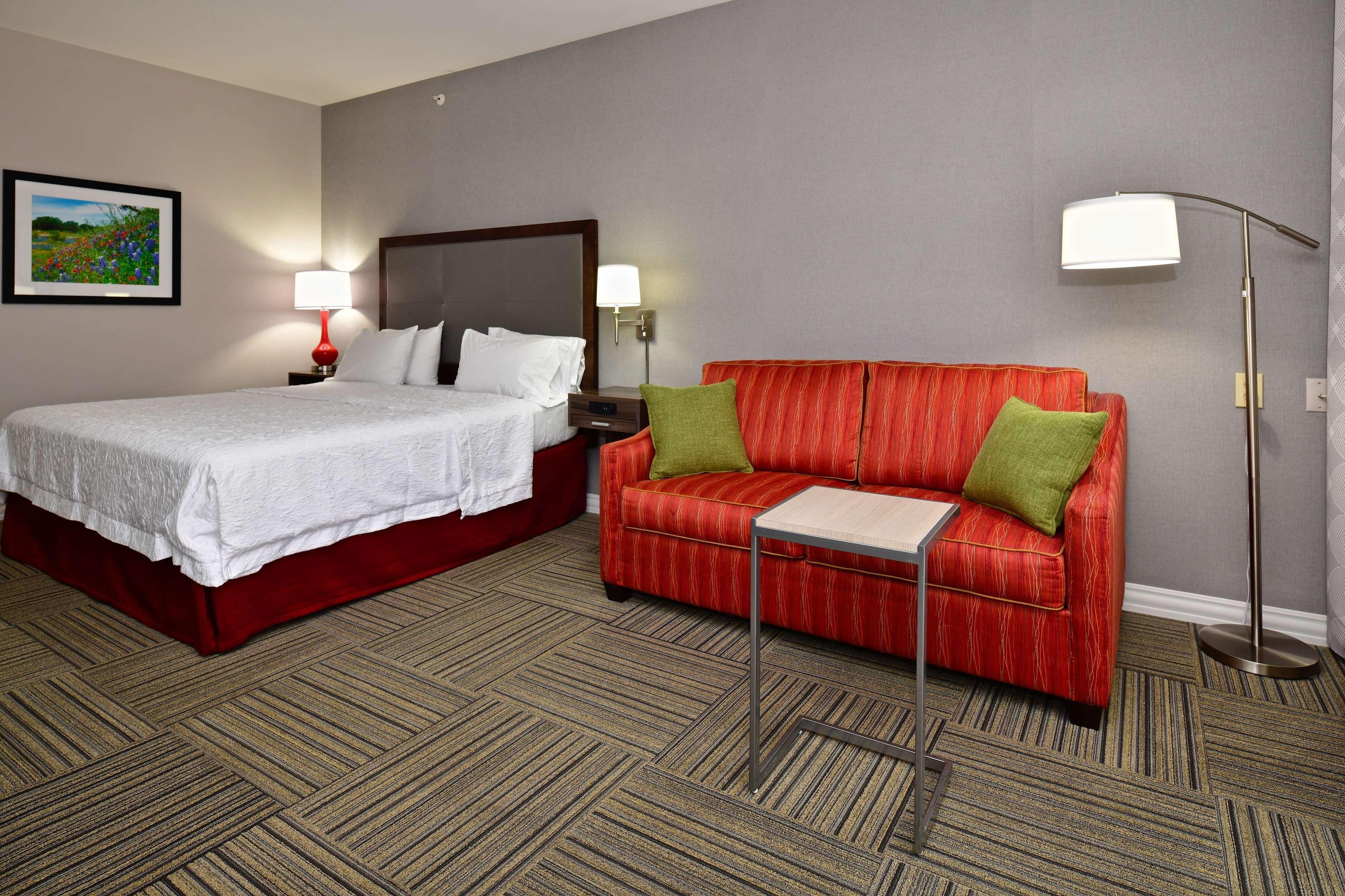 Hampton Inn & Suites Фредериксбург Екстериор снимка