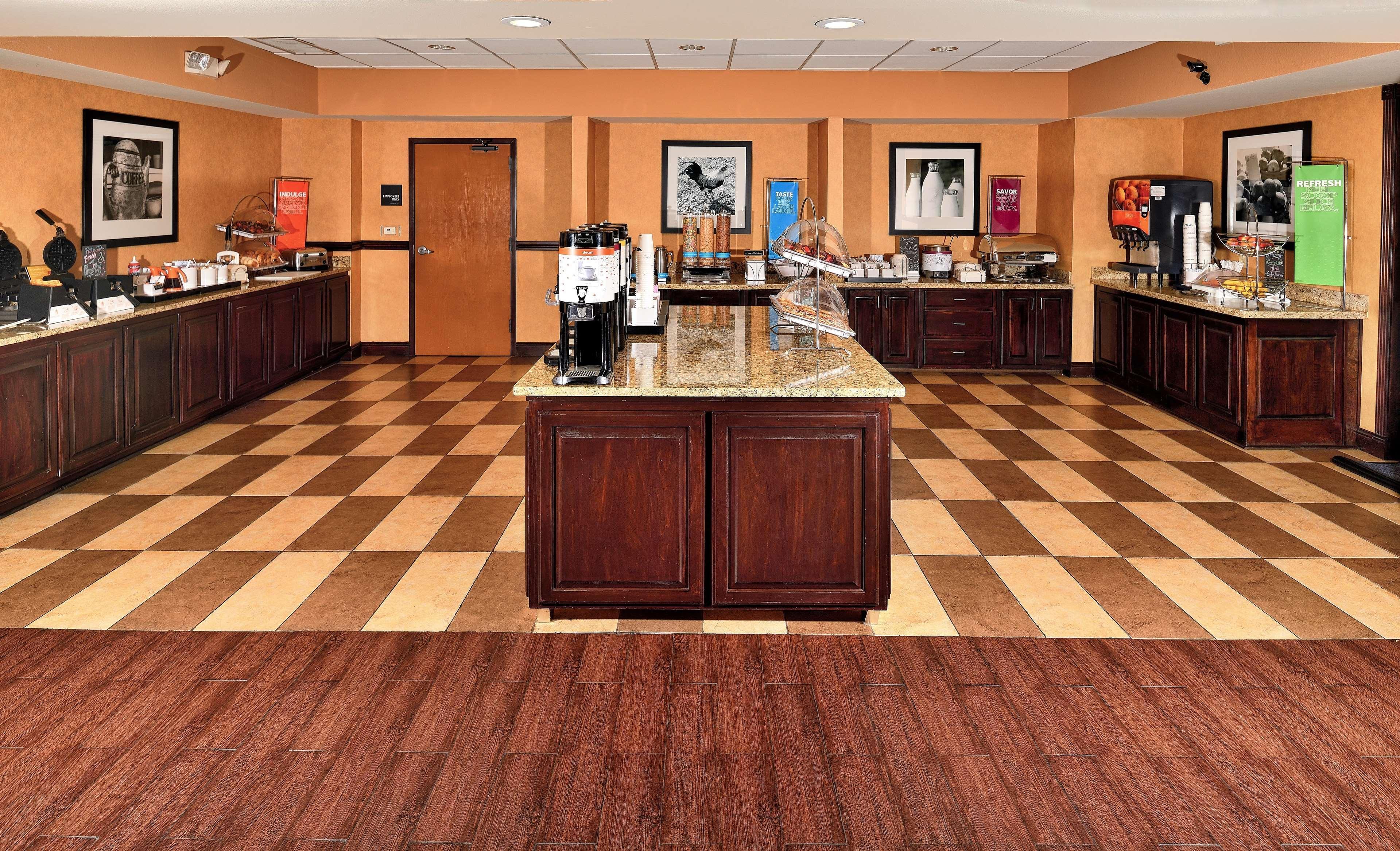 Hampton Inn & Suites Фредериксбург Екстериор снимка