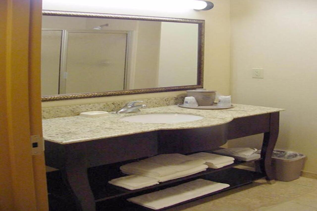 Hampton Inn & Suites Фредериксбург Екстериор снимка