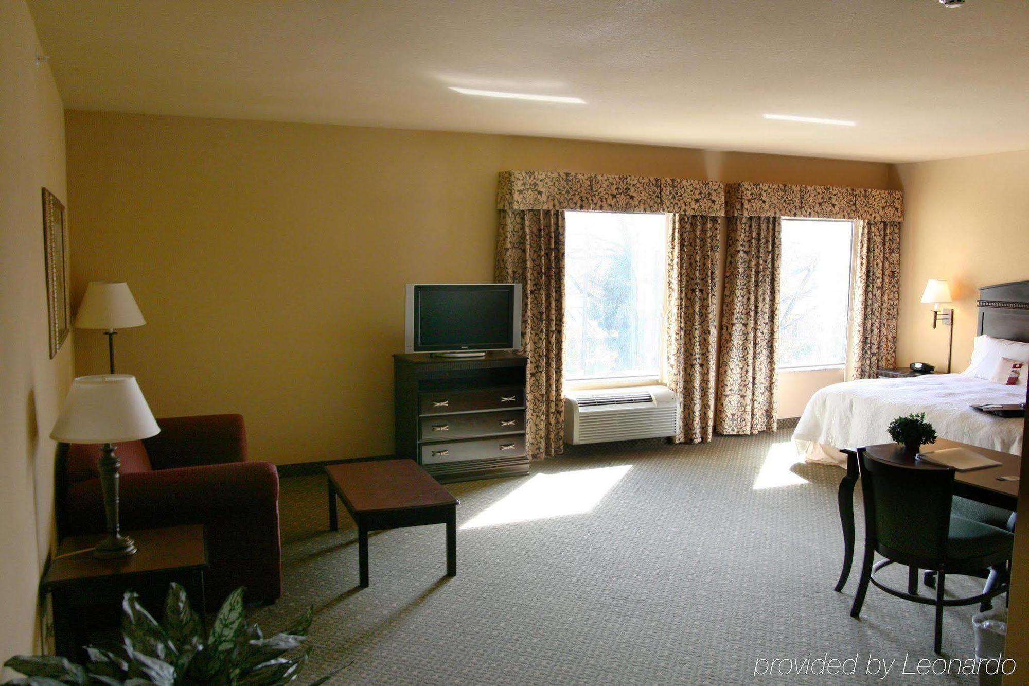 Hampton Inn & Suites Фредериксбург Стая снимка